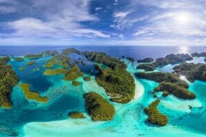 Cara Menghindari Mabuk Perjalanan Wisata ke Raja Ampat Holidays